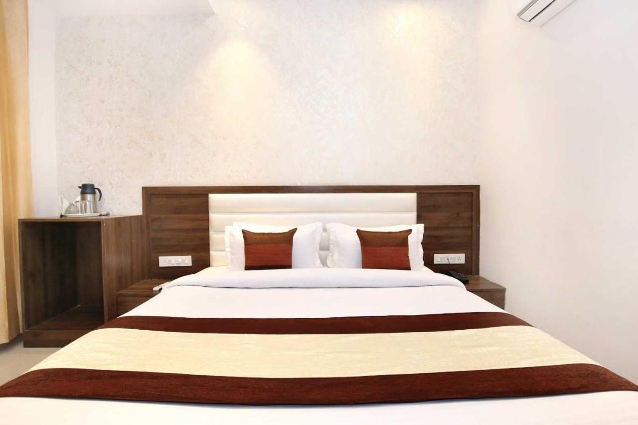 Hotel O Grand Star Amritsar Dış mekan fotoğraf